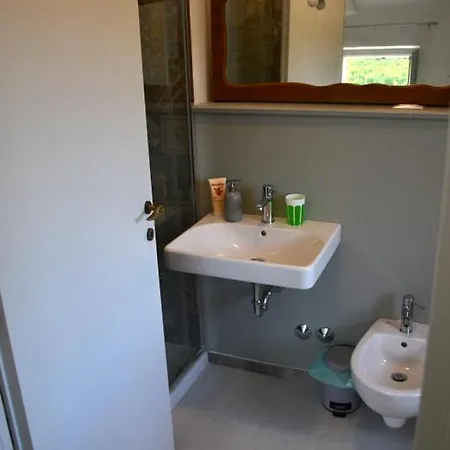 Bed and breakfast Casale Fonte Vecchia 3*