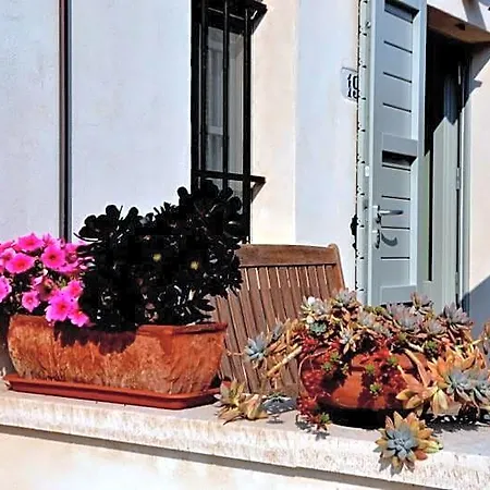 Casale Fonte Vecchia モンテプランドーネ