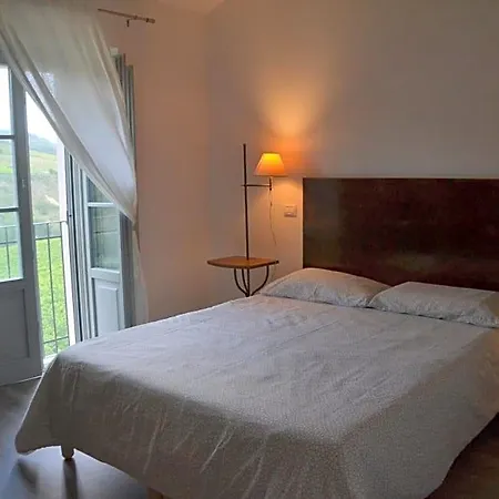 Casale Fonte Vecchia モンテプランドーネ